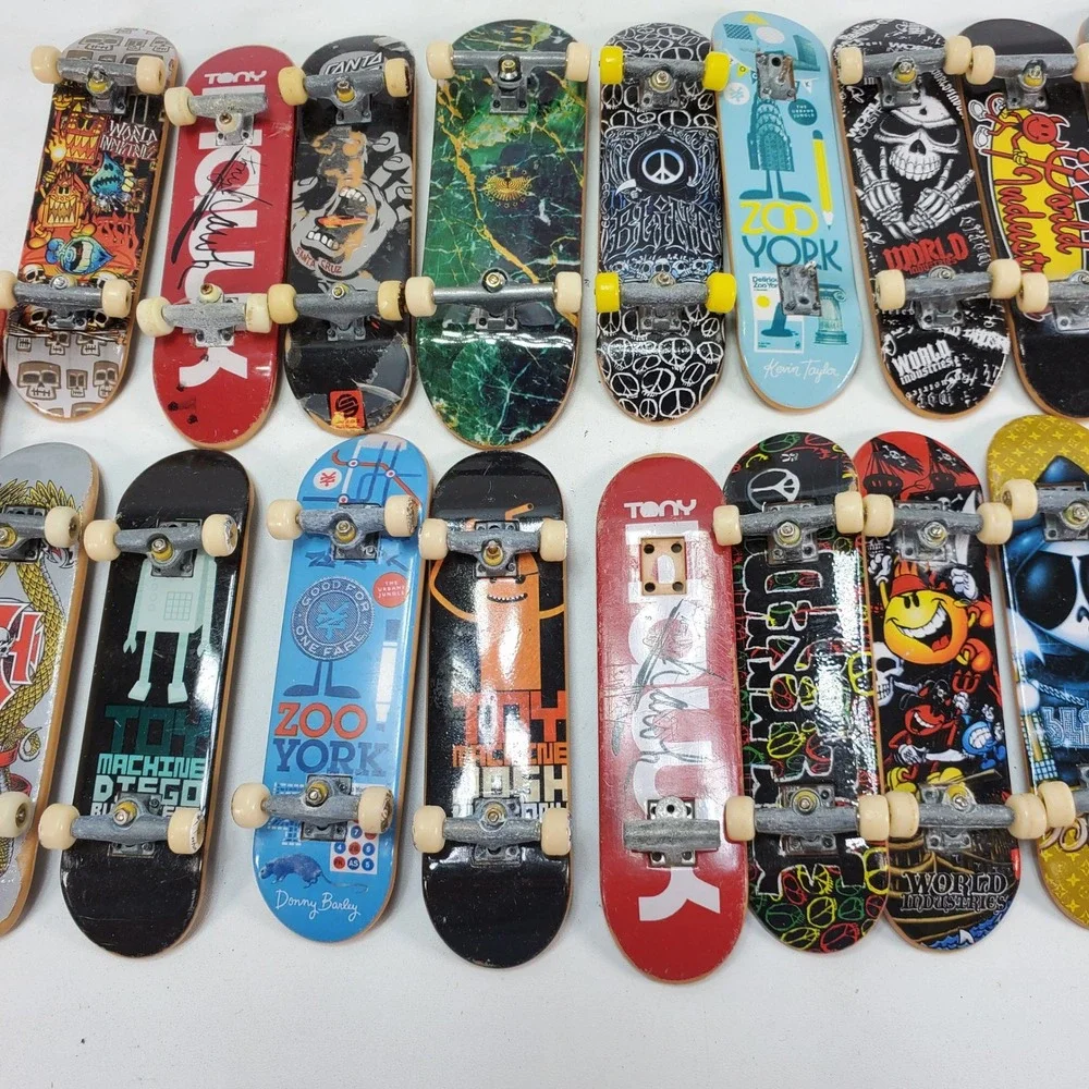 Tech Deck Fingerboard Lot 19pc World Industries Zoo York Birdhouse Multi Color